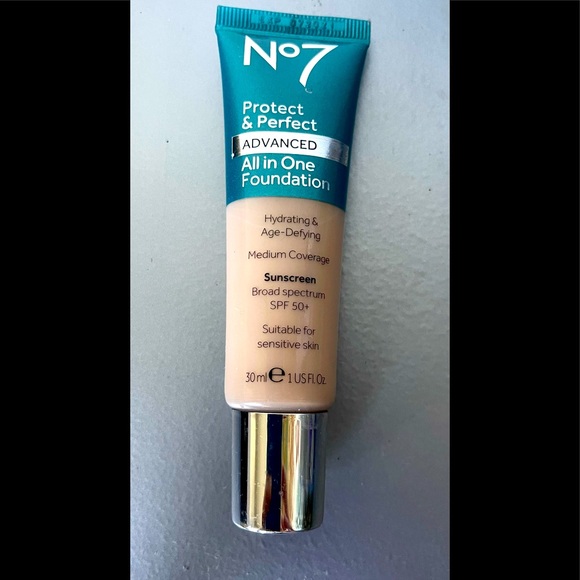 💯NEW❗️No7 Protect & Perfect Advanced Foundation in Cool Vanilla - Picture 1 of 4